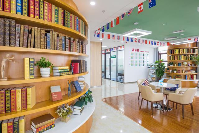 九月中發教育大廈恢弘起航，開啟教育綜合體新篇章